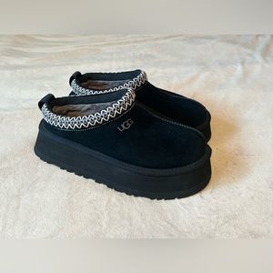 UGG | PLATFORM TAZZ SLIPPERS